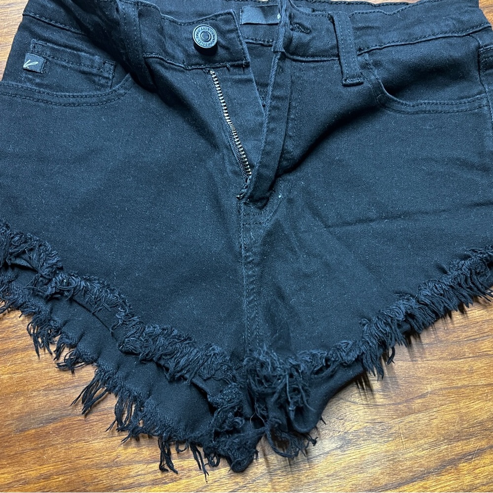Kankan Frayed Hem Women Shorts